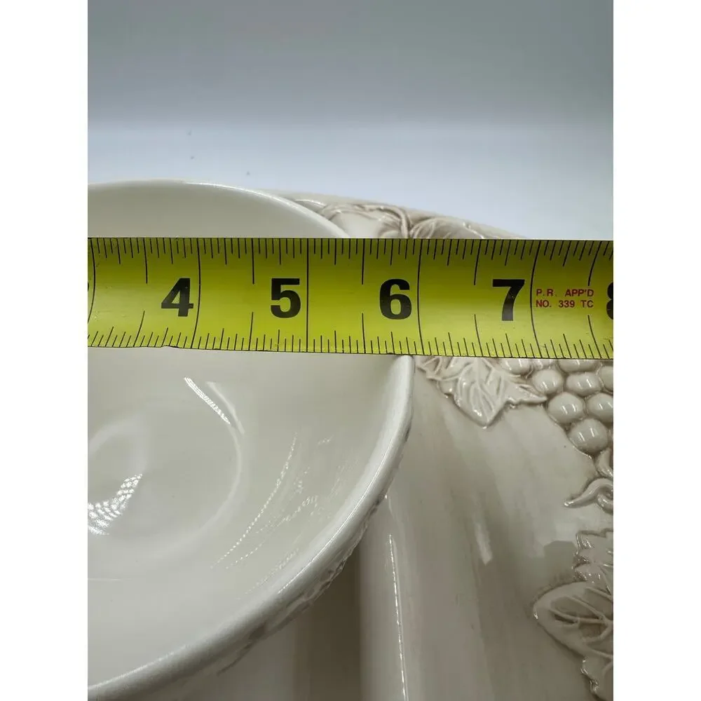 Harry And David Grapes Embossed Ivory 16.5